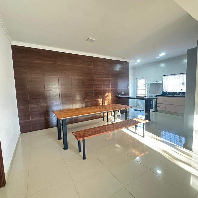 Casa em Condomínio à venda no Recanto dos Universitários: 