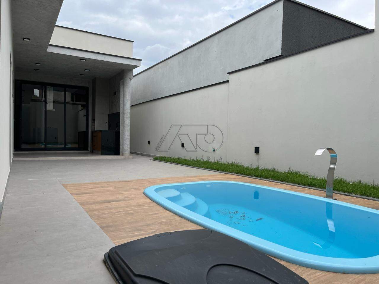 Casa em Condomínio à venda no ONDINHAS: 