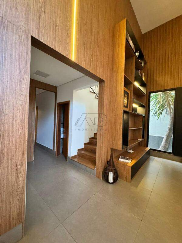 Casa em Condomínio à venda no Recanto dos Universitários: 