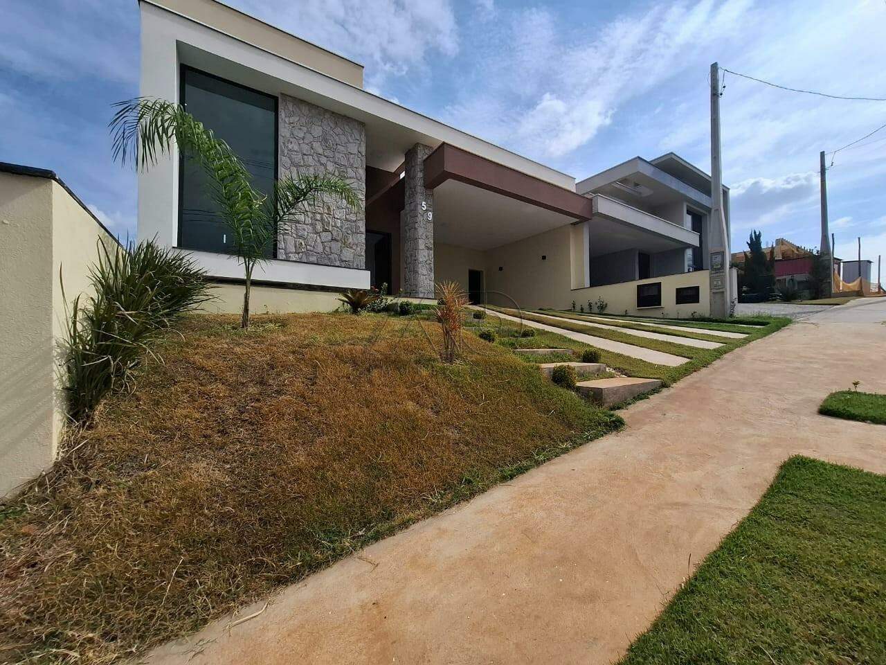 Casa em Condomínio à venda no BONGUE: 