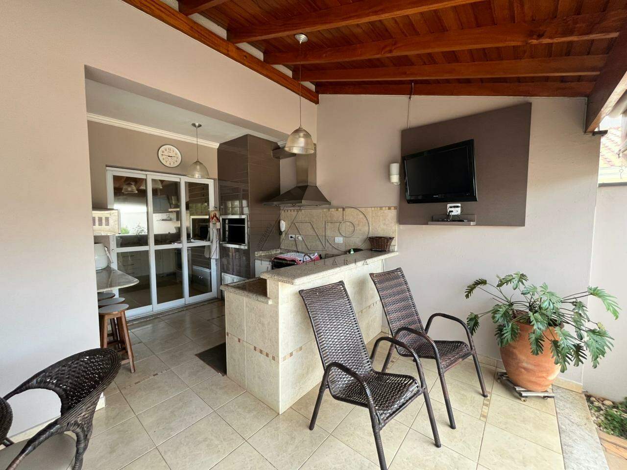 Casa em Condomínio à venda no Jardim Caxambu: 