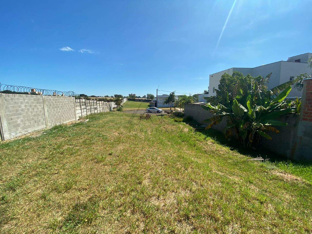 Terreno em Condomínio à venda no RES VITORIO CEZARINO: 