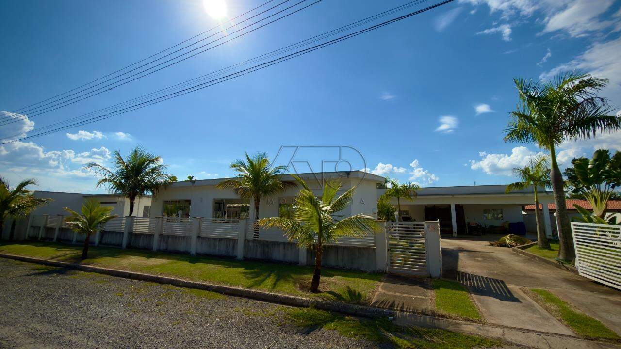 Casa em Condomínio à venda no CAMPESTRE: 