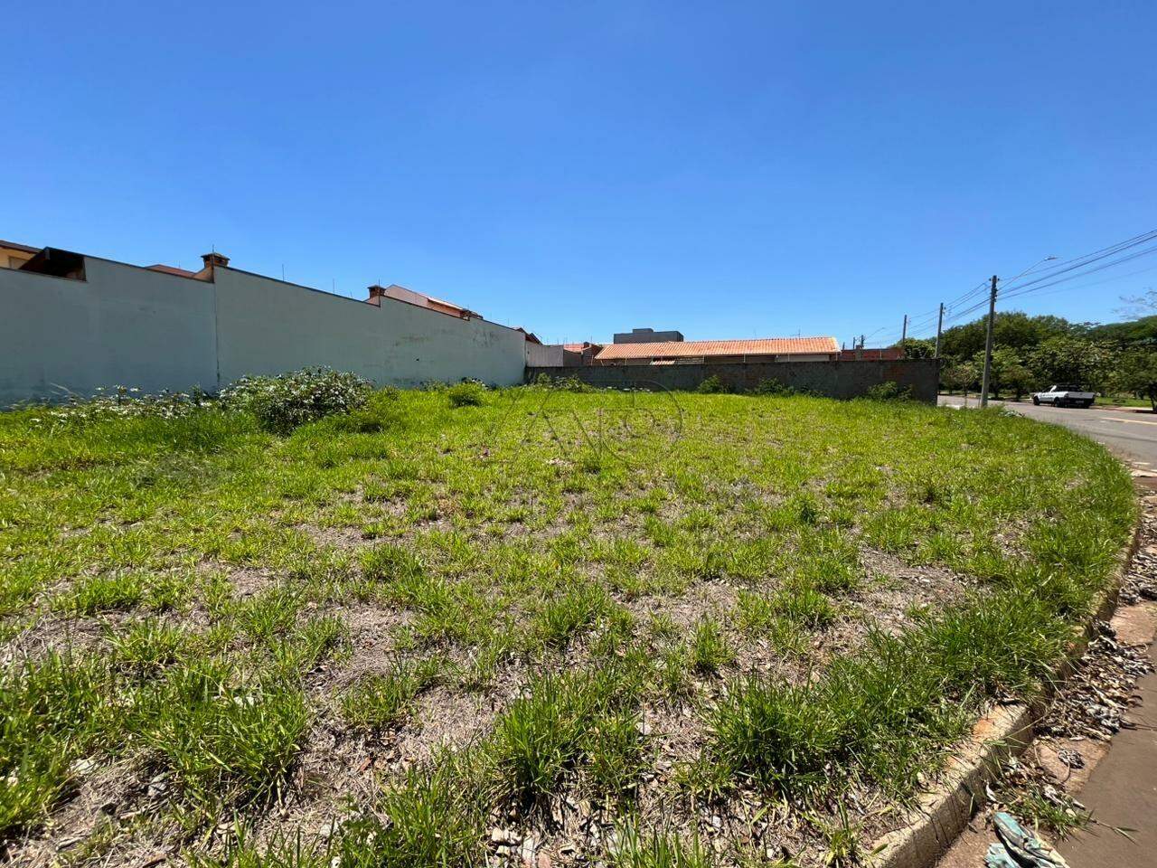 Terreno à venda no ALTO DO TAQUARAL: 