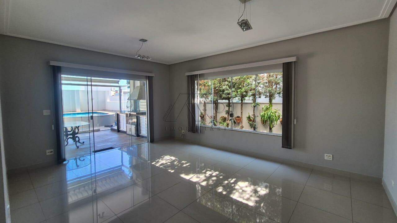 Casa em Condomínio à venda no RESERVA DO ENGENHO: 