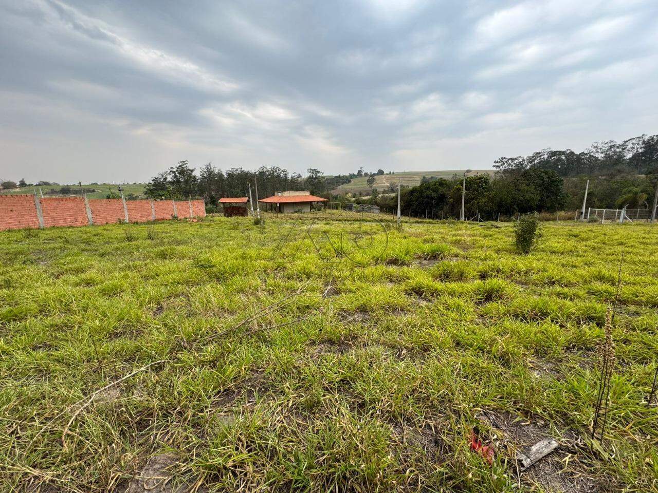 Terreno em Condomínio à venda no ALAMBARI: 