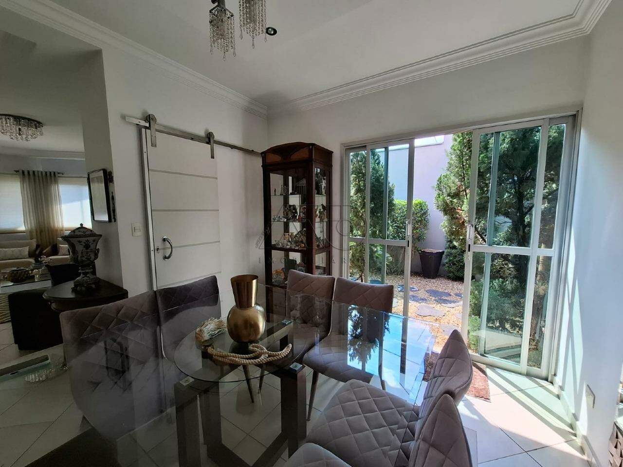 Casa à venda no Parque Santa Cecília: 