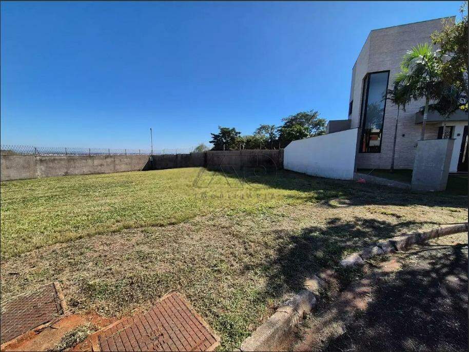 Terreno em Condomínio à venda no TAQUARAL: 2