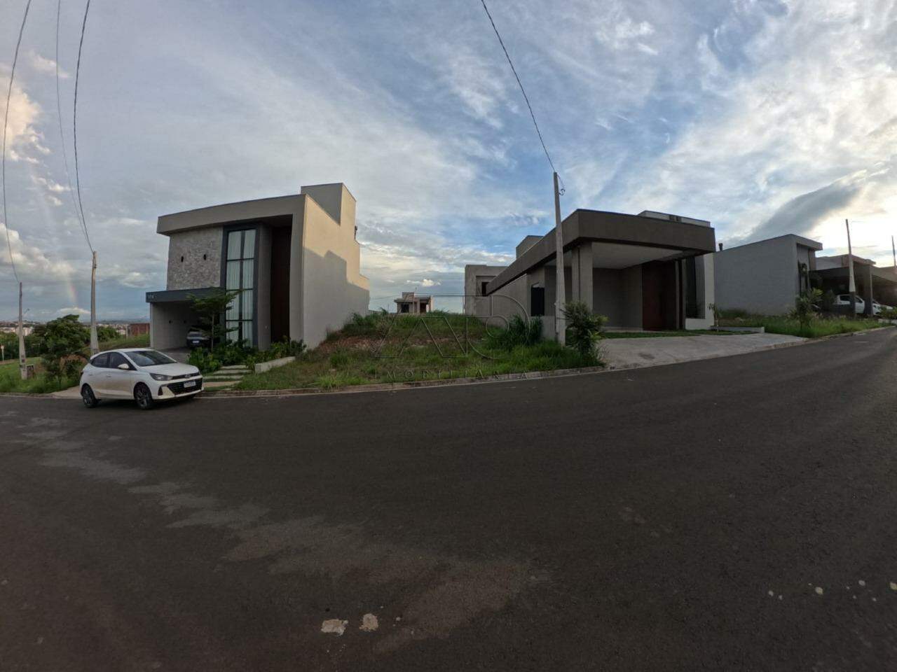 Terreno em Condomínio à venda no ONDAS: 