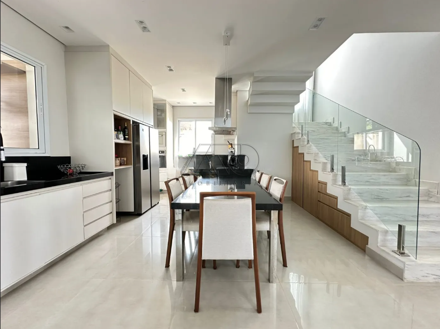 Casa em Condomínio à venda no SANTA ROSA: 