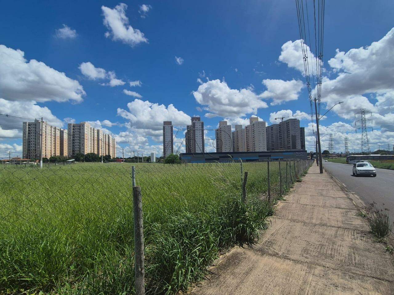 Terreno à venda no CARIOBA: 