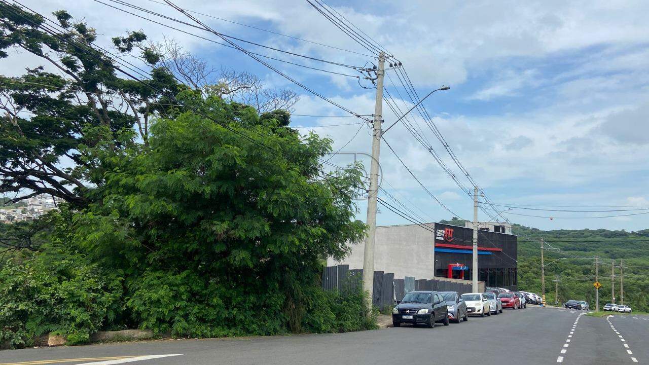 Terreno à venda no CASTELINHO: 