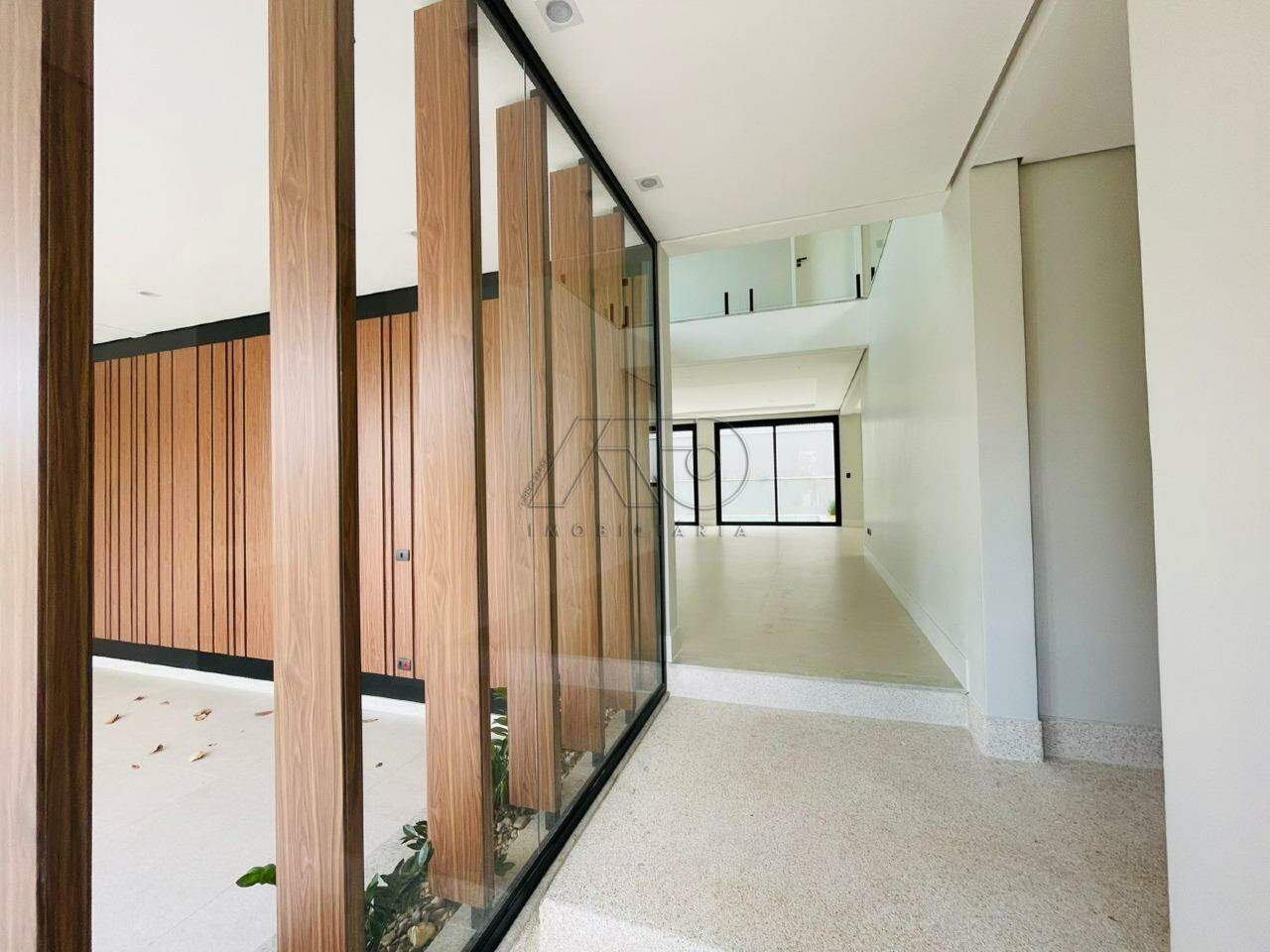 Casa em Condomínio à venda no SANTA ROSA: 