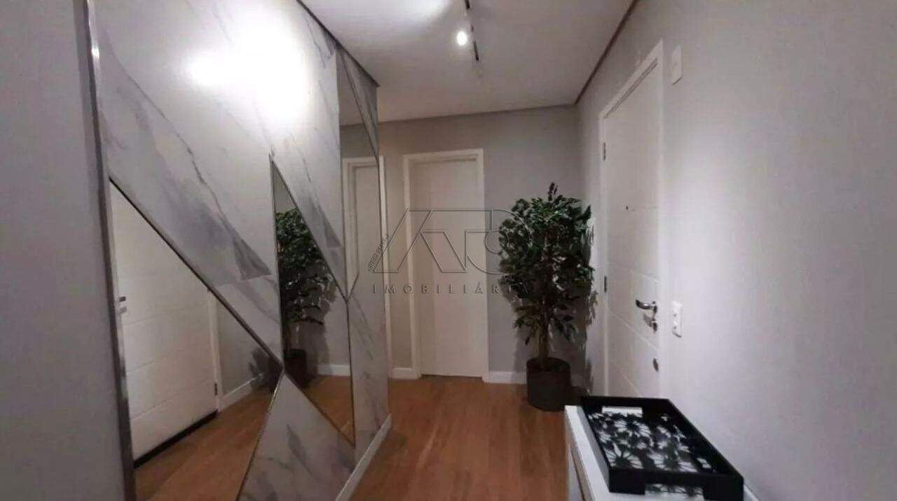 Apartamento à venda no JARDIM EUROPA: 3