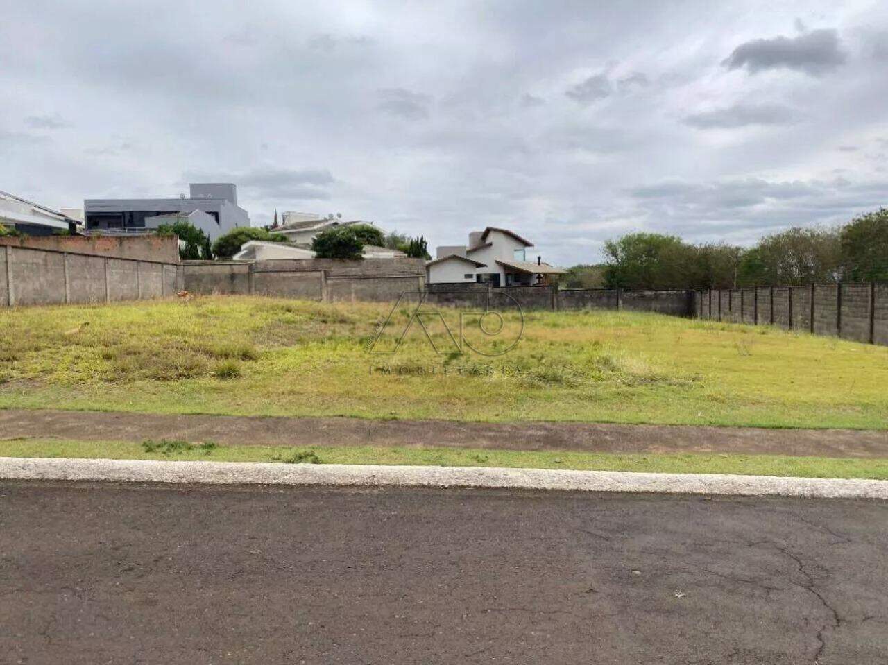 Terreno em Condomínio à venda no CAMPESTRE: 