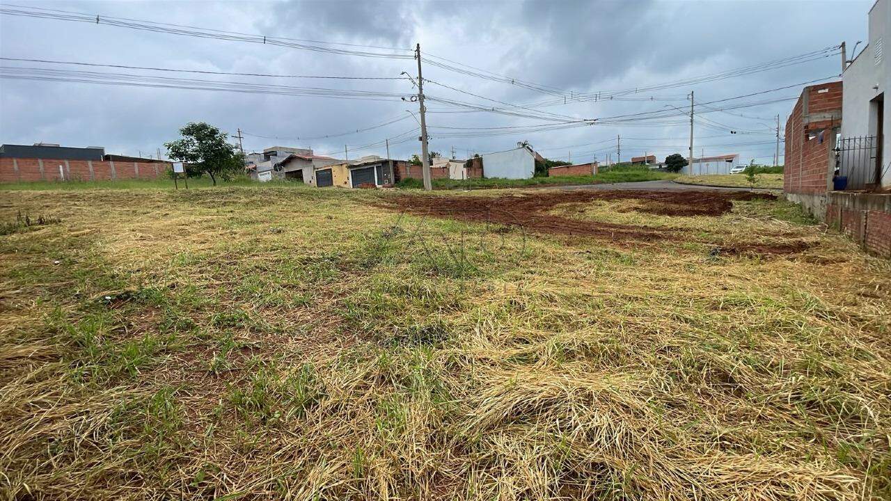 Terreno à venda no Parque Taquaral: 