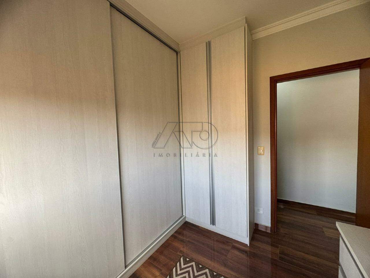 Casa à venda no CASTELINHO: 