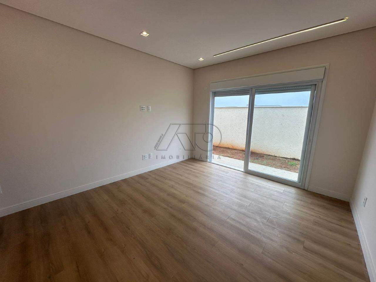 Casa em Condomínio à venda no Jardim Planalto: 