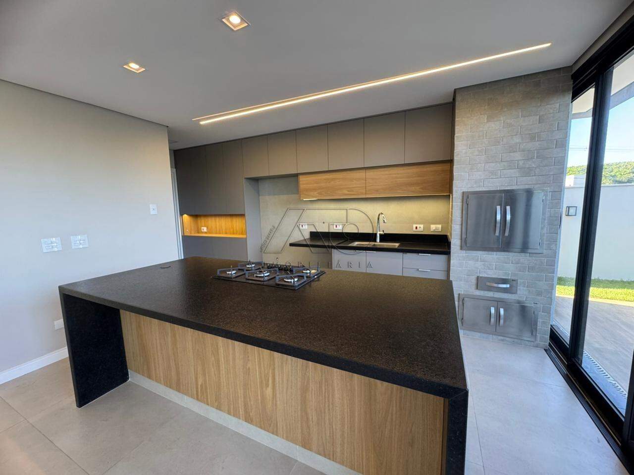 Casa em Condomínio à venda no SANTA ROSA: 