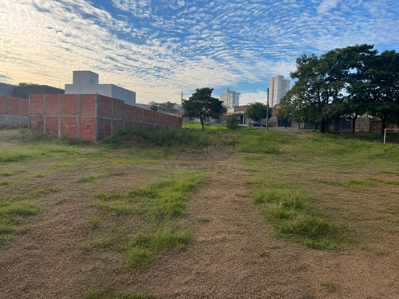 Terreno à venda no Jardim Ibirapuera: 