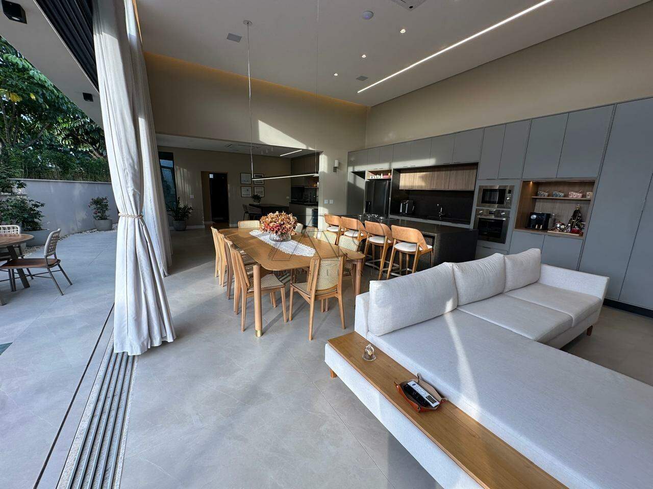 Casa em Condomínio à venda no Santa Rosa Ipês: 