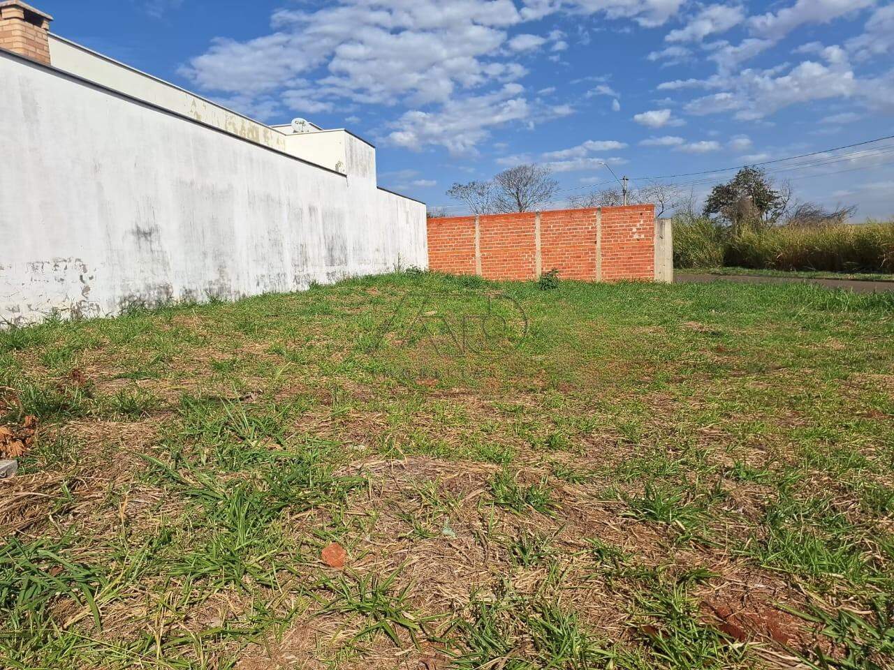 Terreno à venda no TAQUARAL: 