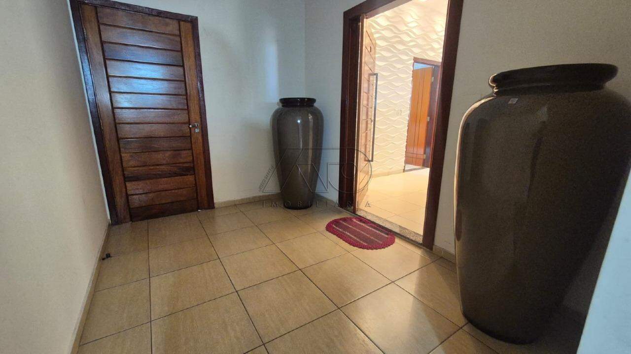 Casa à venda no CASTELINHO: 