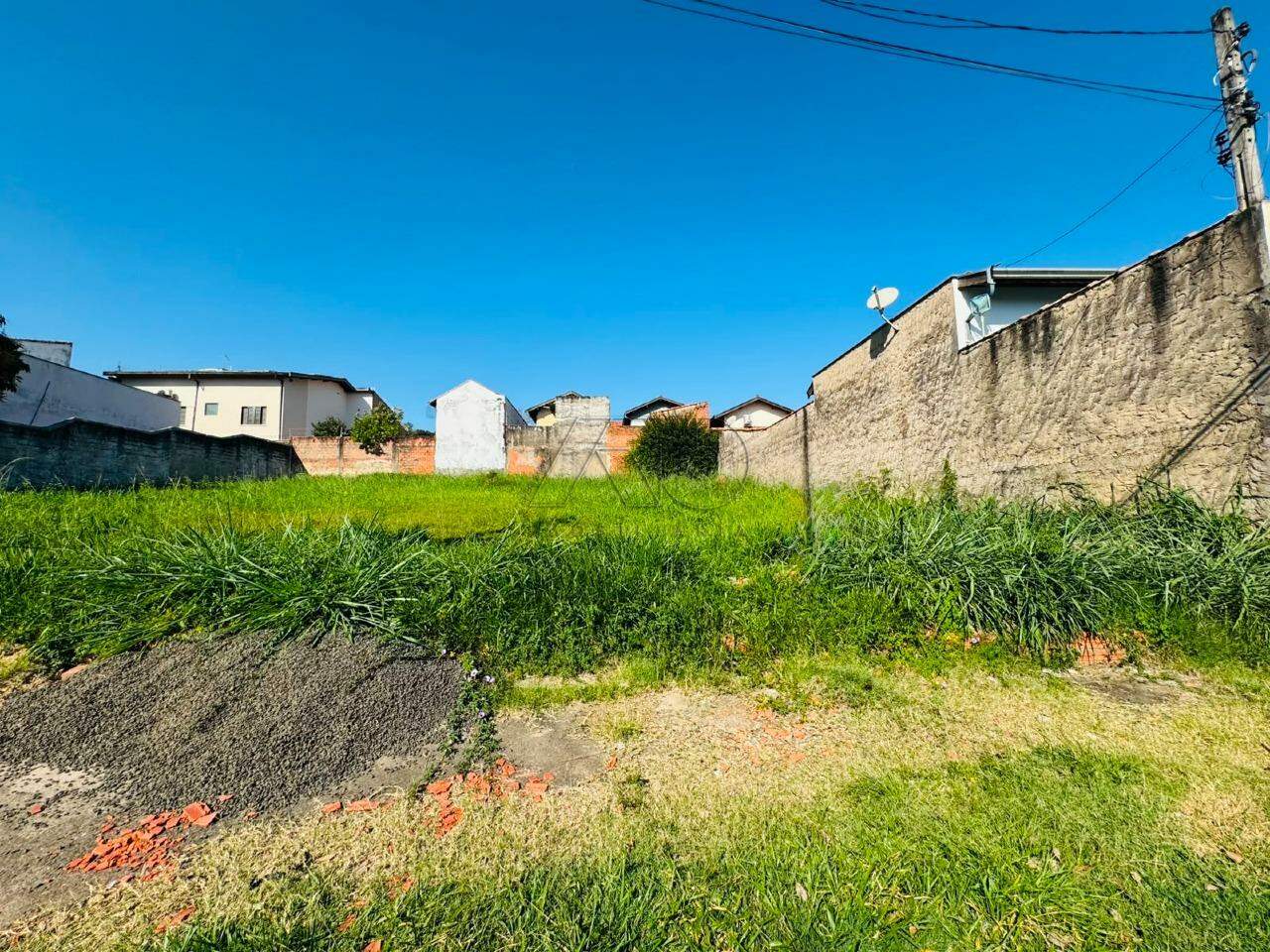 Terreno à venda no Santa Rosa Ipês: 
