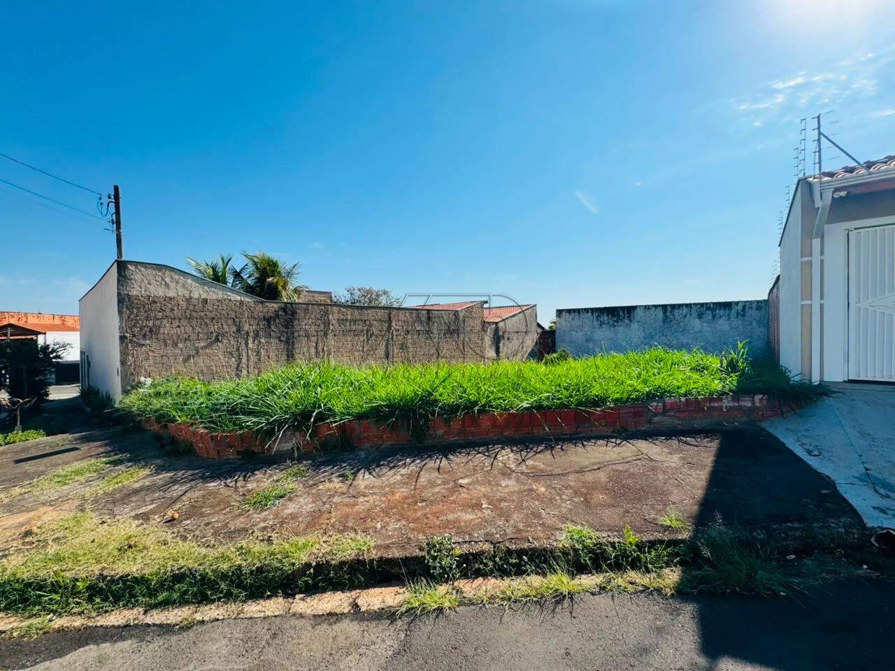 Terreno à venda no Santa Rosa Ipês: 