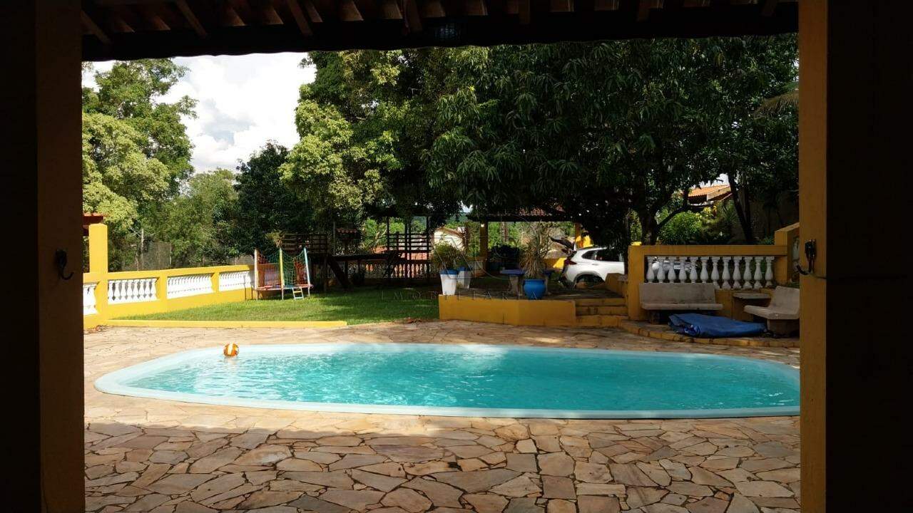 Casa à venda no ESTANCIA LAGO AZUL (ARTEMIS): 