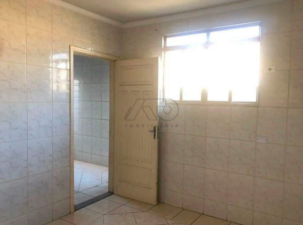 Casa para aluguel no Jardim Petrópolis: 