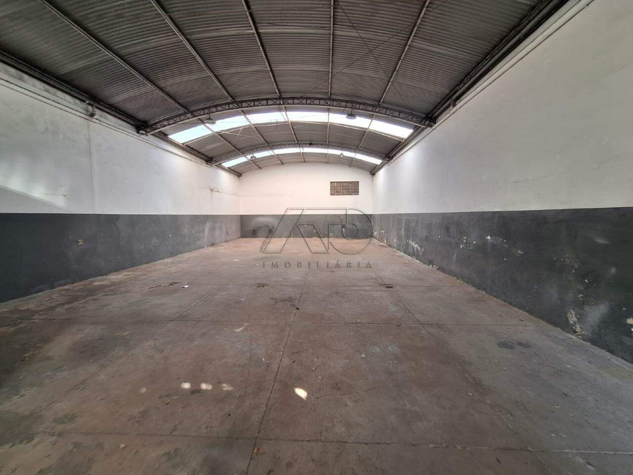 Barracão para aluguel no Jardim Caxambu: 