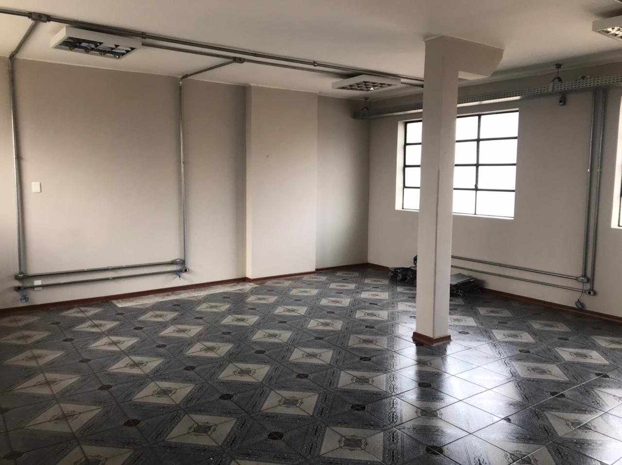Sala para aluguel no Centro: 