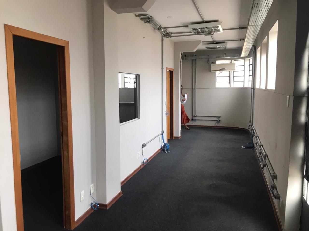 Sala para aluguel no Centro: 