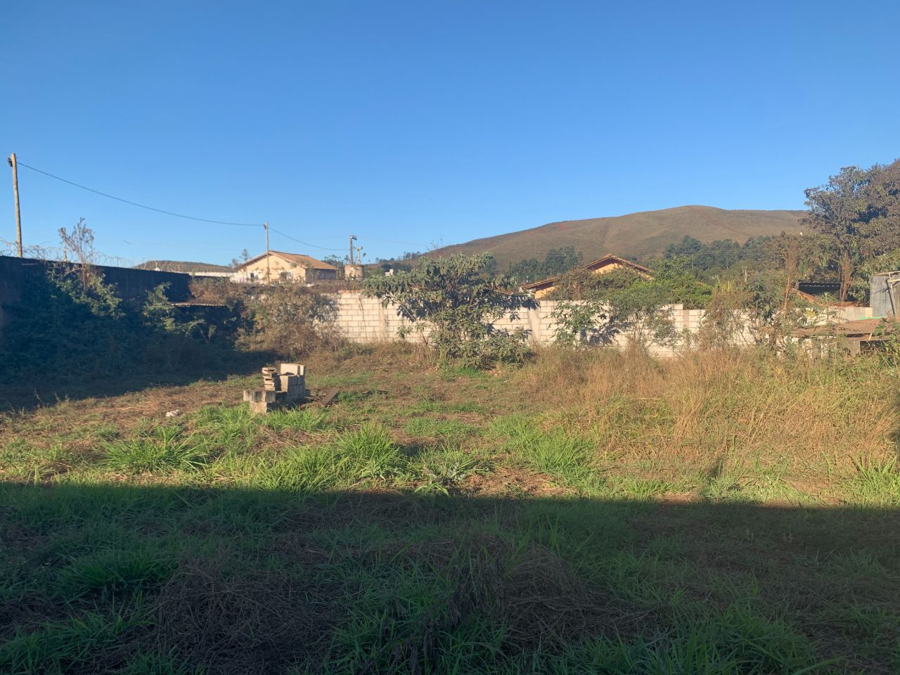 Terreno / Área para aluguel no Vale Do Sol: 