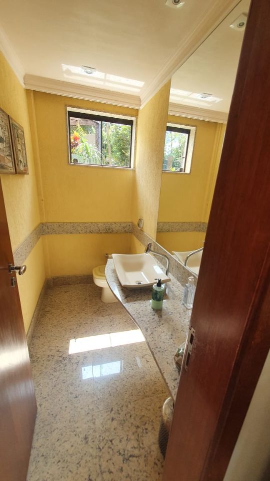 Casa em condomínio à venda no Estancia Serrana: 