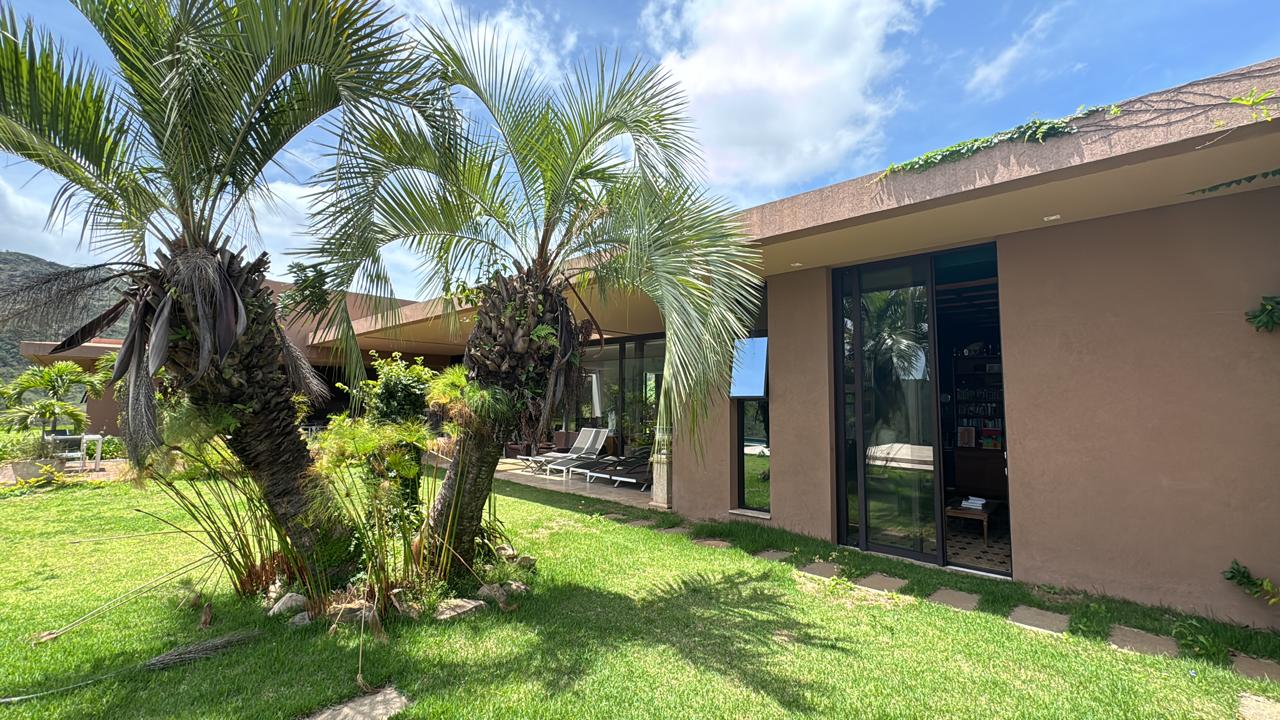 Casa em condomínio à venda no Quintas Do Morro: 