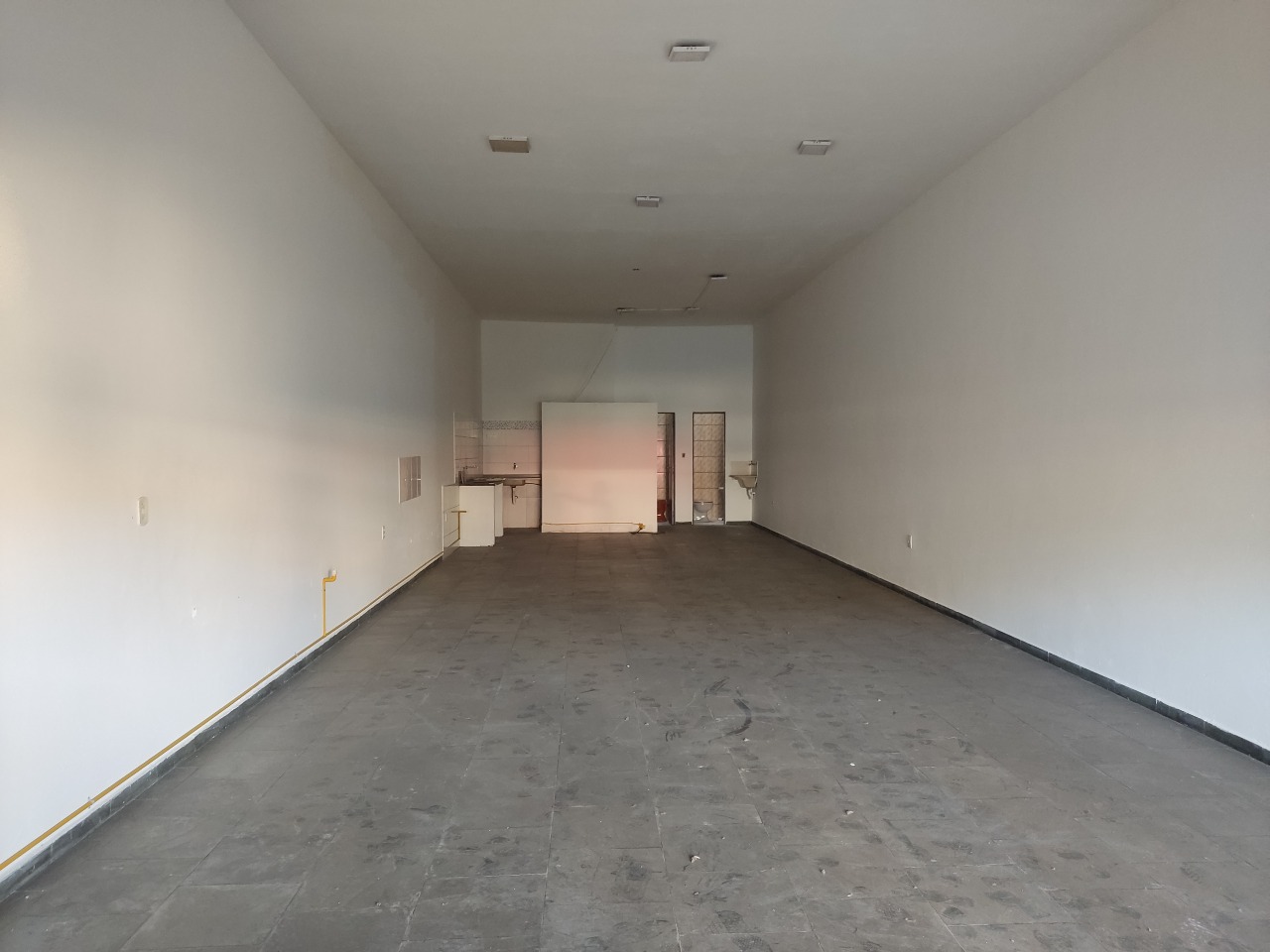 Salão para aluguel no Núcleo Habitacional Brigadeiro Faria Lima: 