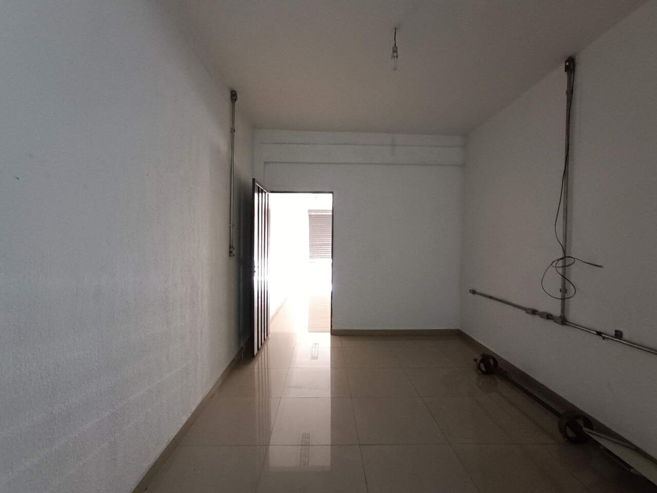Sala Comercial para aluguel no Vila Vitória II: 
