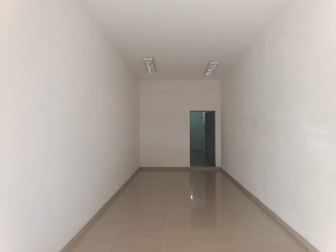 Sala Comercial para aluguel no Vila Vitória II: 