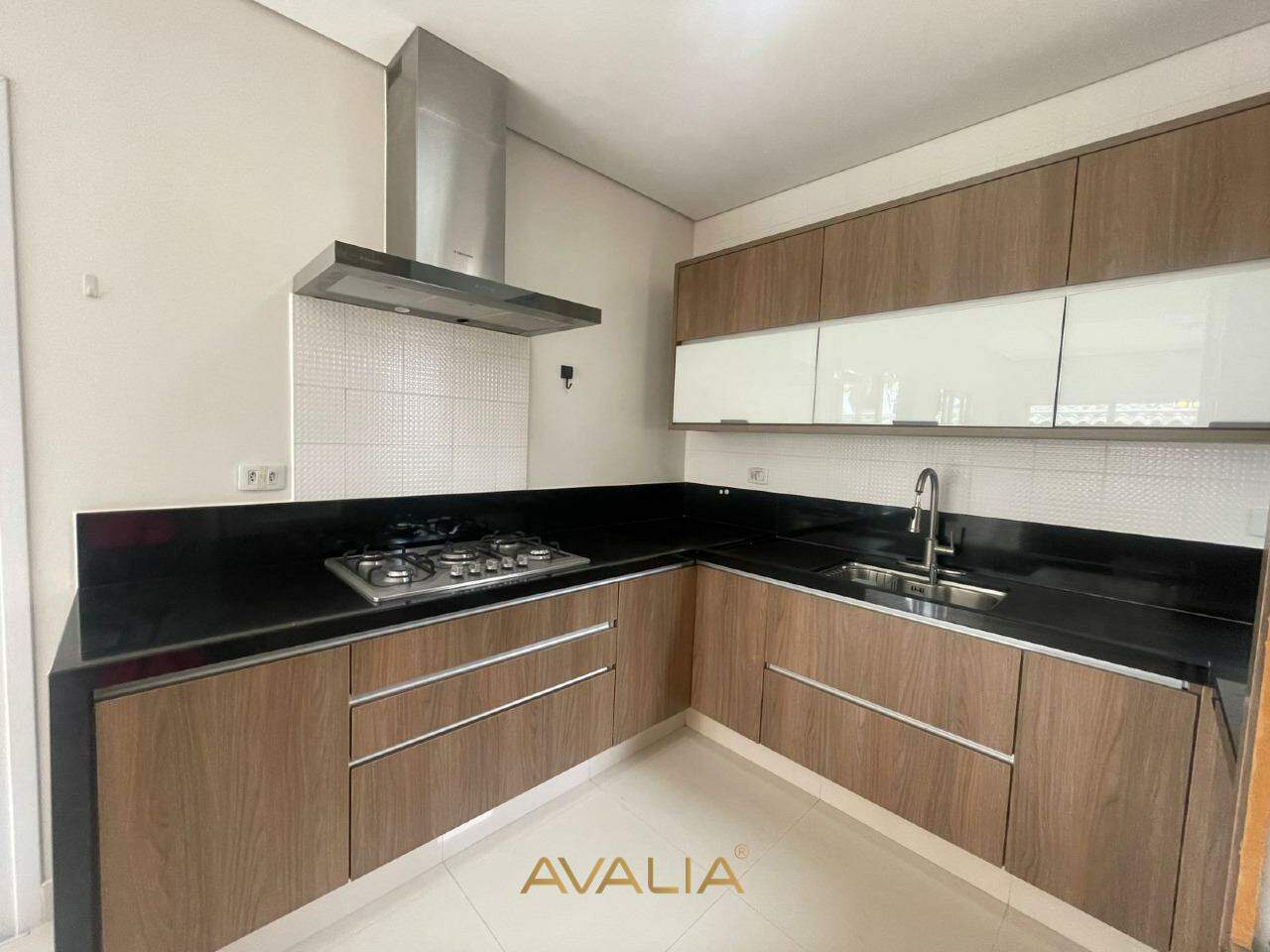 Casa em condomínio para aluguel no Jardim Residencial Alto de Itaici: 