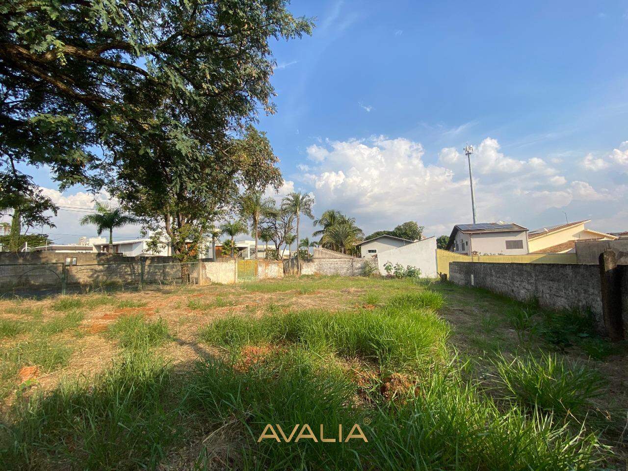 Lote à venda no Chácara Areal: 
