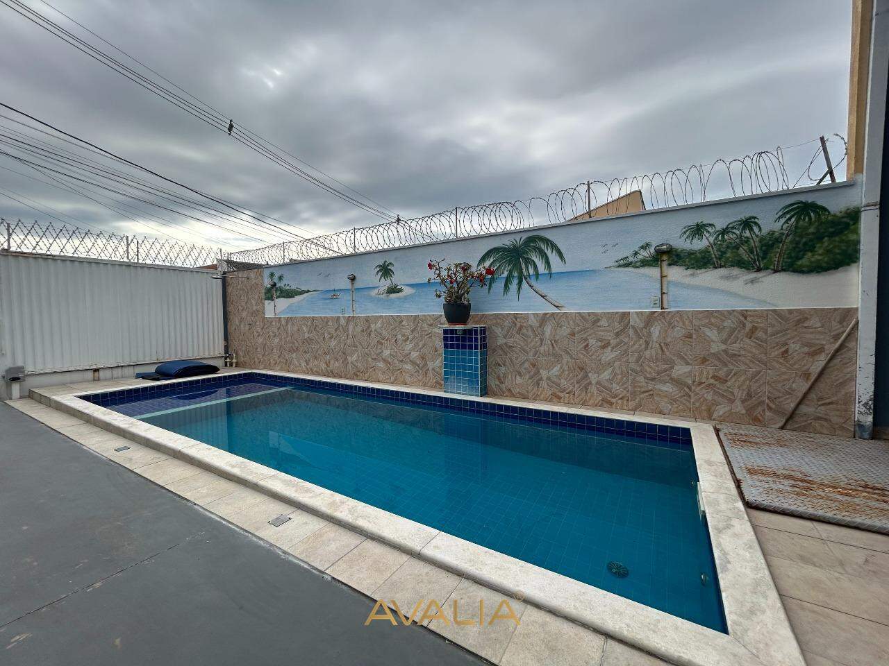 Edícula à venda no Jardim Colonial: 