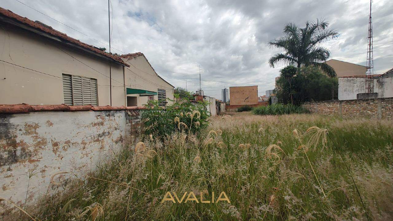 Terreno à venda no Centro: 