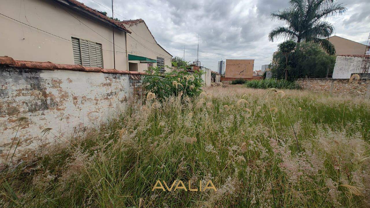 Terreno à venda no Centro: 