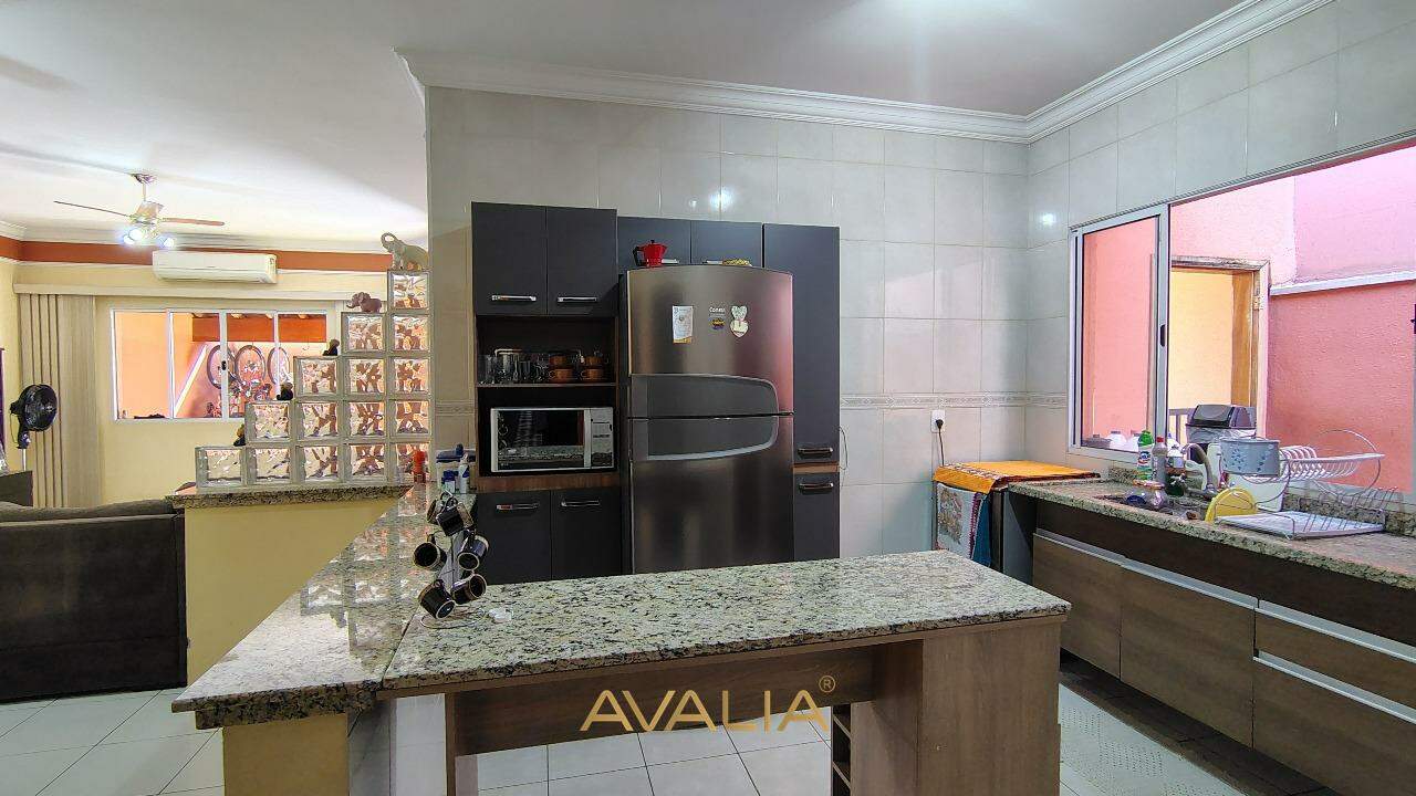 Casa à venda no Jardim Regina: 