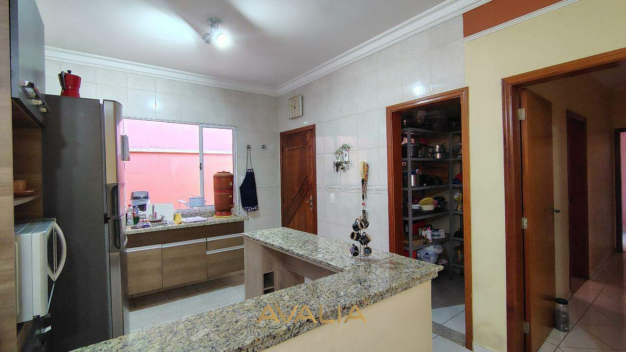Casa à venda no Jardim Regina: 