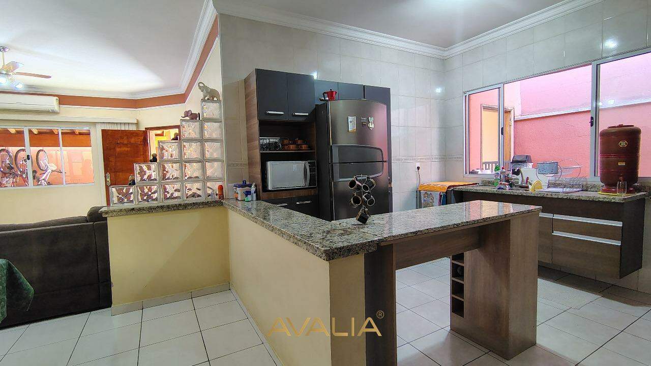 Casa à venda no Jardim Regina: 