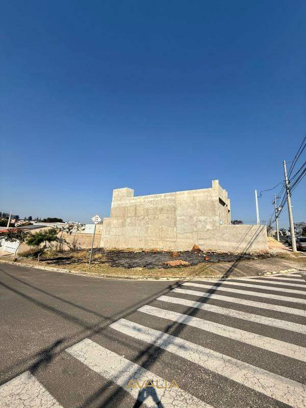 Lote à venda no Jardim Guarujá: 