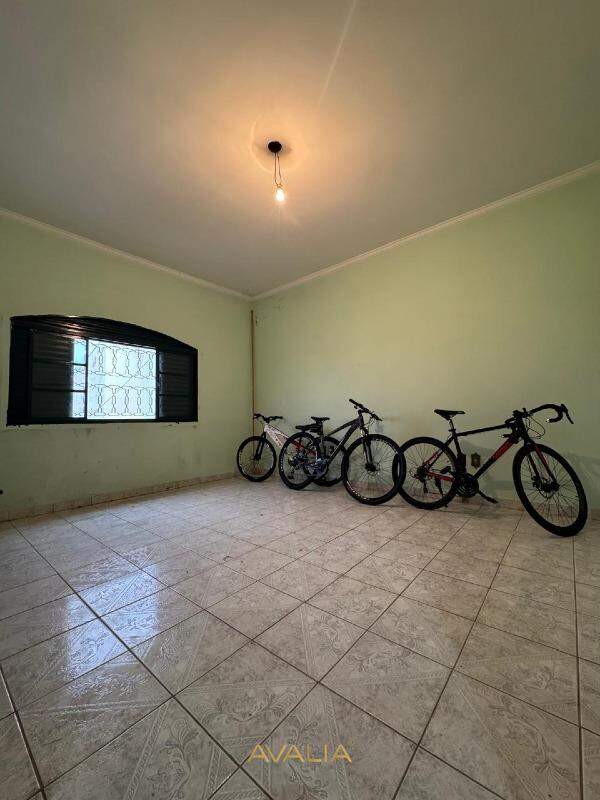 Casa à venda no Jardim Regina: 